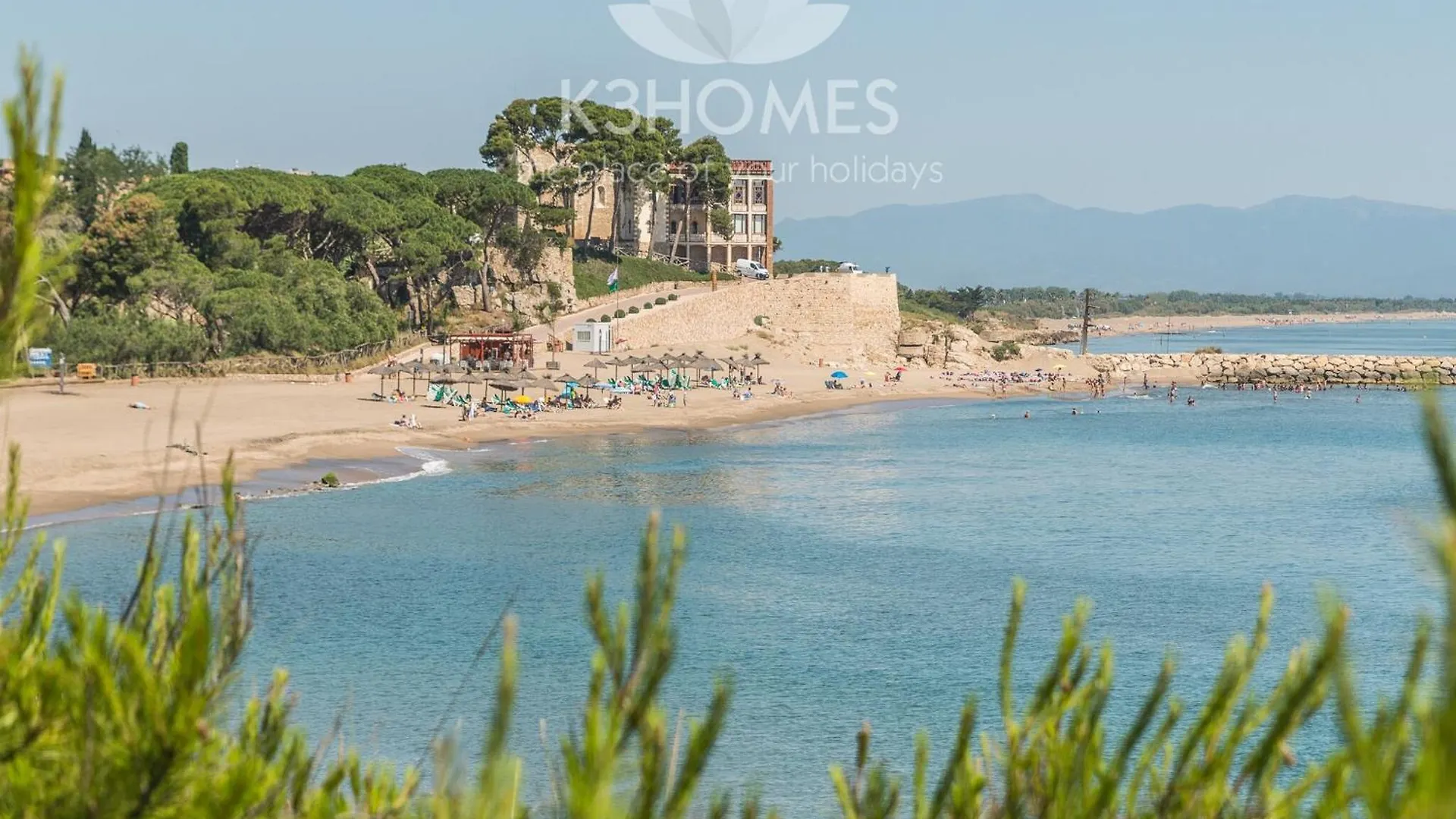 Beautiful House With Private Garden Villa L' Escala