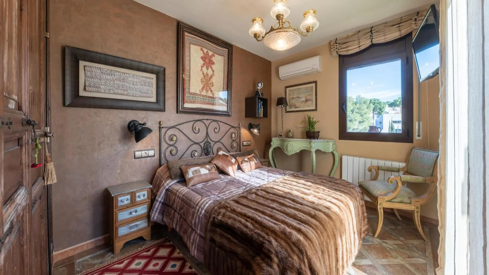 Beautiful House With Private Garden Villa L' Escala